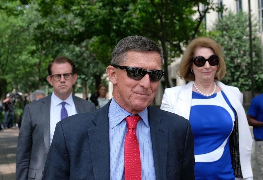 Trump Pardons Flynn, Taking Direct Aim at Russia Probe