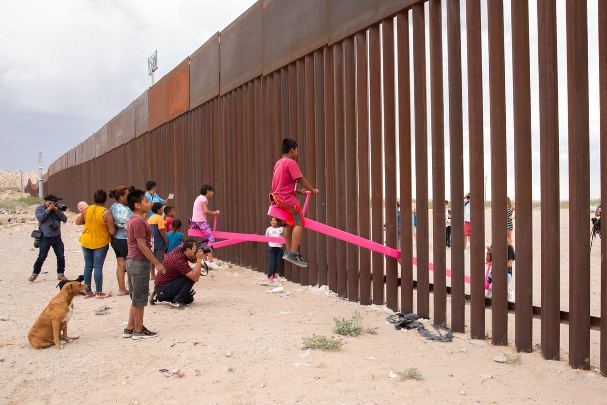 Teeter-totters at U.S.-Mexico Border Win UK Design Prize