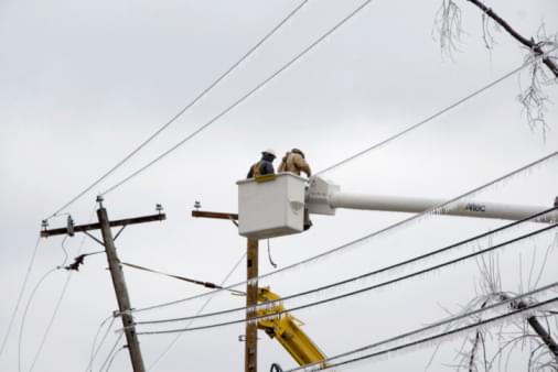 Some Electric Providers Urge Customers to Switch or Pay More; Oncor Says More Lights Are Back On