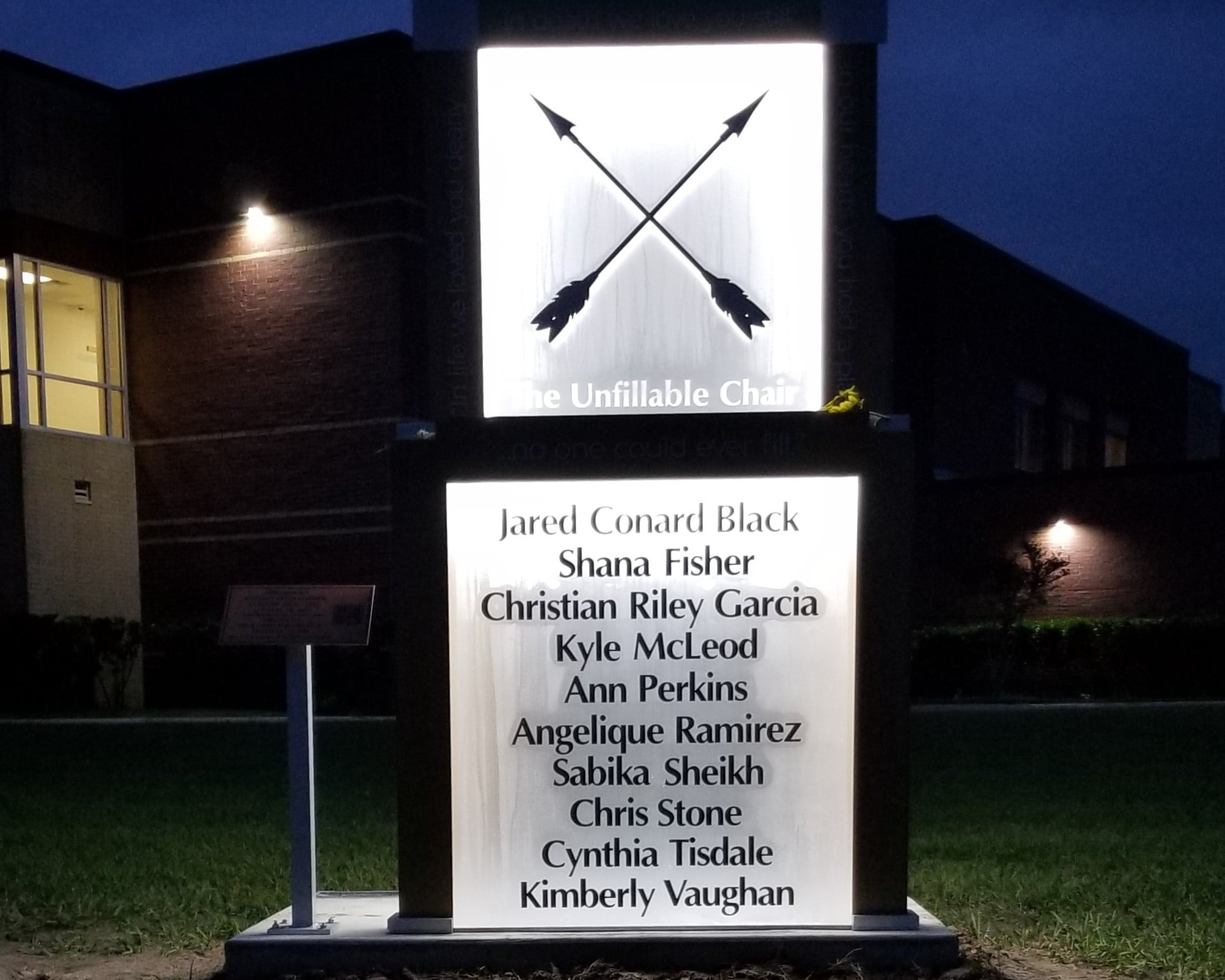 ‘Unfillable Chair’ Memorial Honors Texas School Shooting Victims
