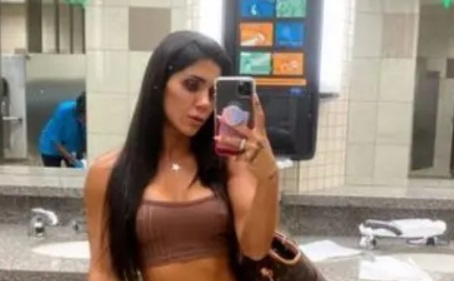 Turkish Bodybuilder Banned from Boarding AA Flight at DFW Because of Her Attire