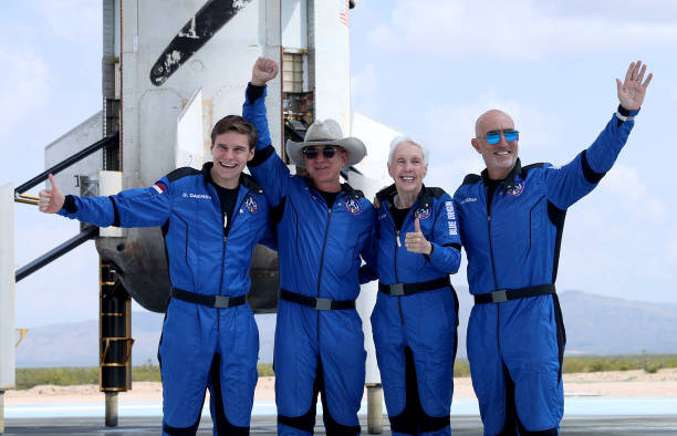 Jeff Bezos Blasts Into Space on Own Rocket: ‘Best day ever!’