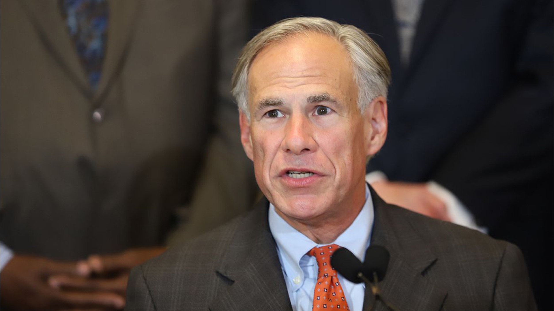 Abbott Appeals For Out-of-State Help Against COVID-19