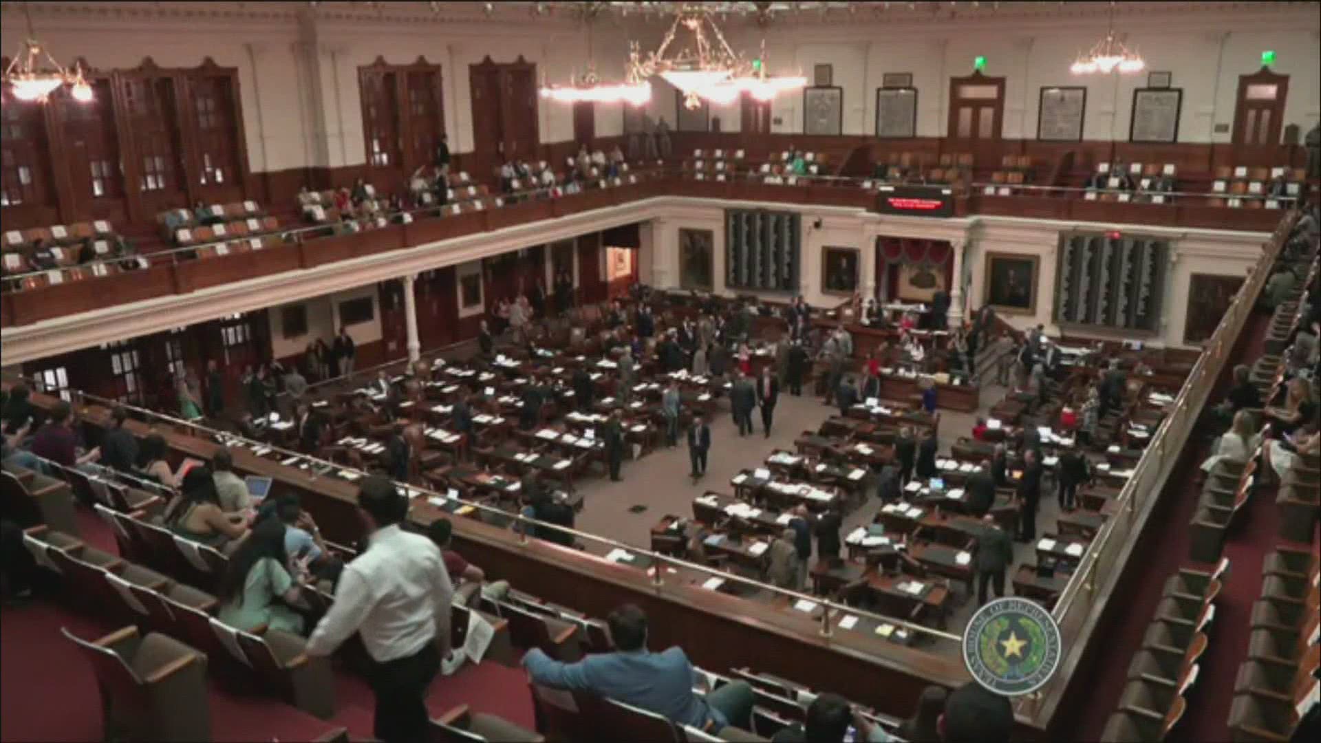 More Texas Democrats Return, But Not Enough to End Holdout