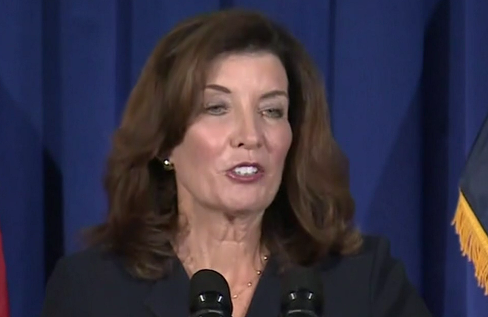 Hochul says She’s Ready to Lead Following Cuomo’s Exit