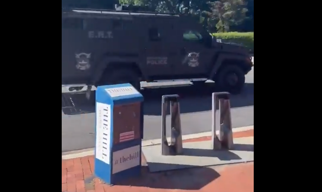 Man Surrenders After Active Bomb Threat Outside Library of Congress