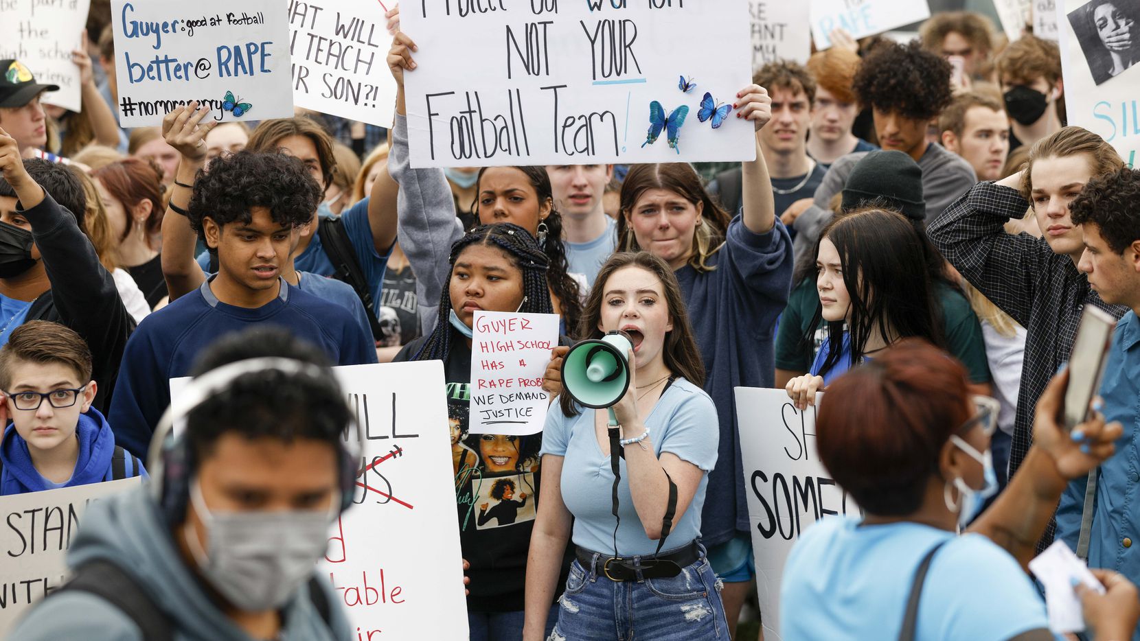 Chris Krok Show: Should Students be Allowed to Have In-School Protests?