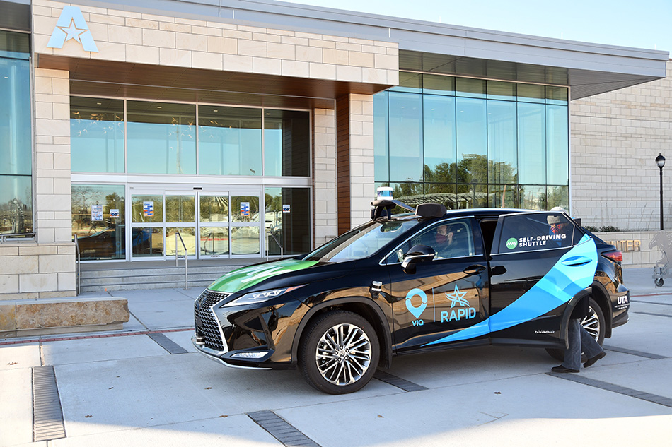 Arlington Extends Driverless Ride Share Program