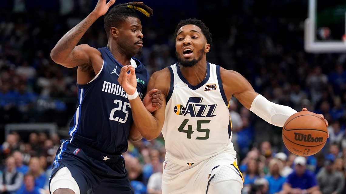 Mitchell, Jazz Win Opener 99-93 as Mavs Play Without Doncic