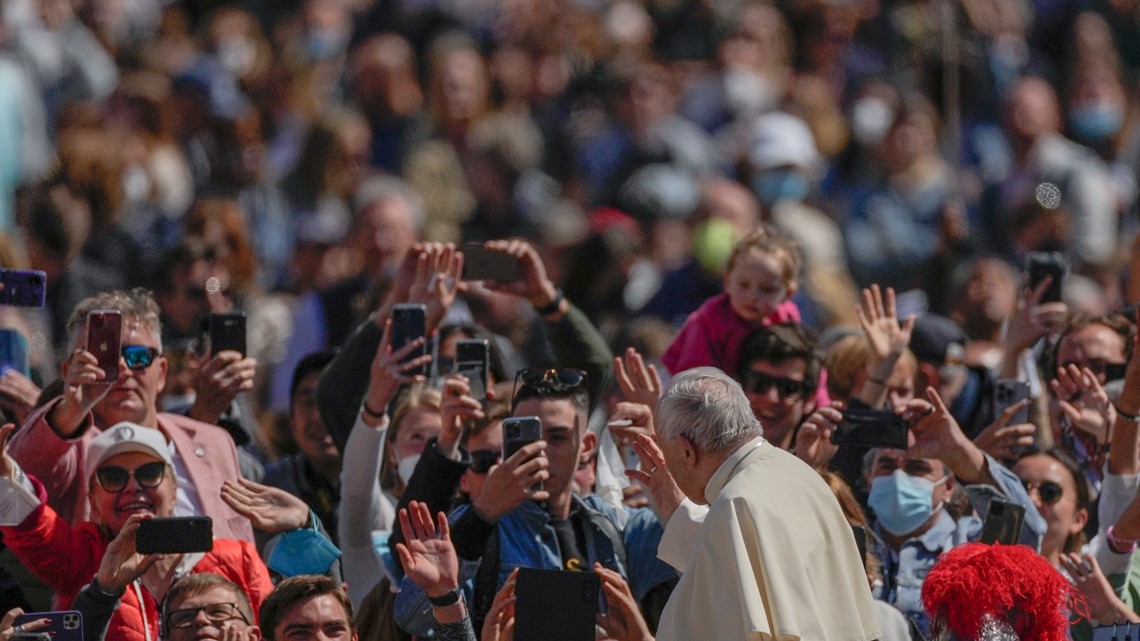 Pope Makes Easter Plea for Ukraine Peace, Cites Nuclear Risk
