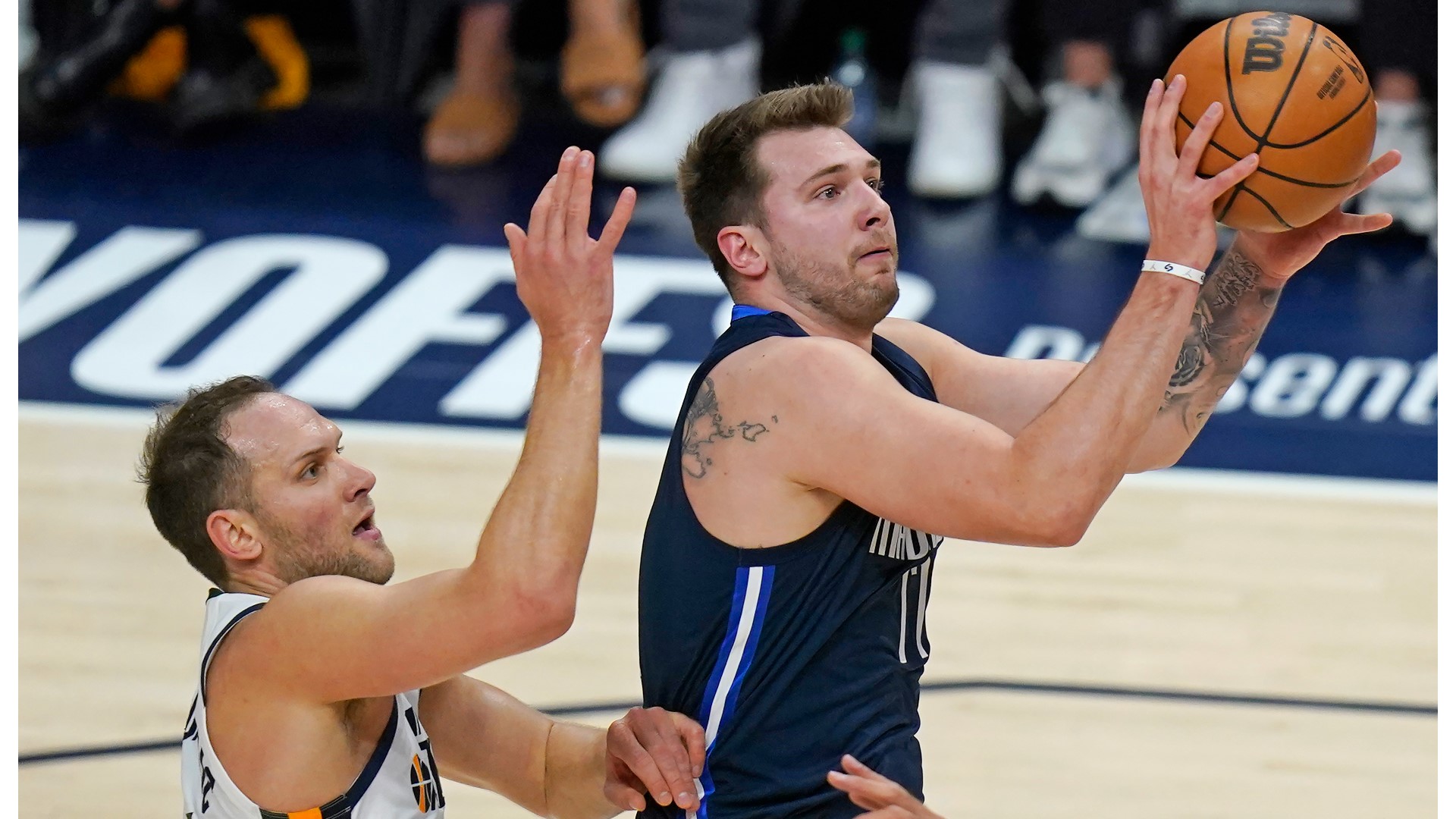 Jazz Beat Mavericks to Tie Series, Spoil Doncic’s Return