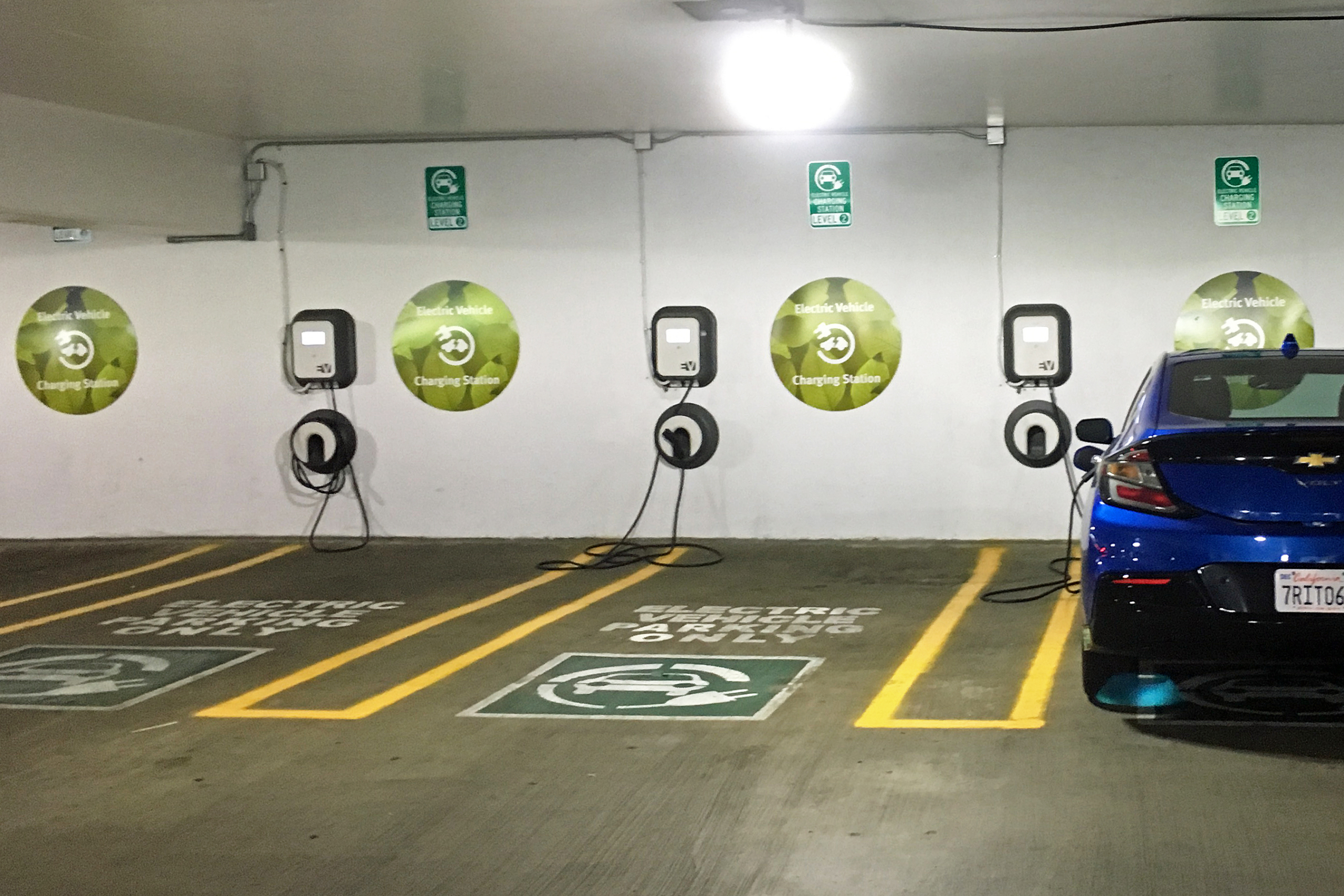 TxDOT Details Plan for EV Charging Station Network; Every 50 Miles
