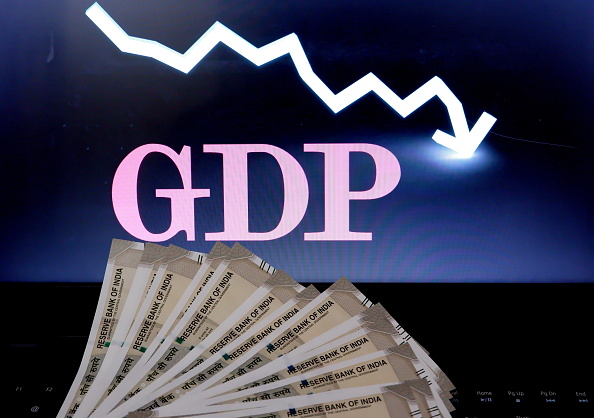 US economy shrank 0.9% last quarter, its 2nd straight drop