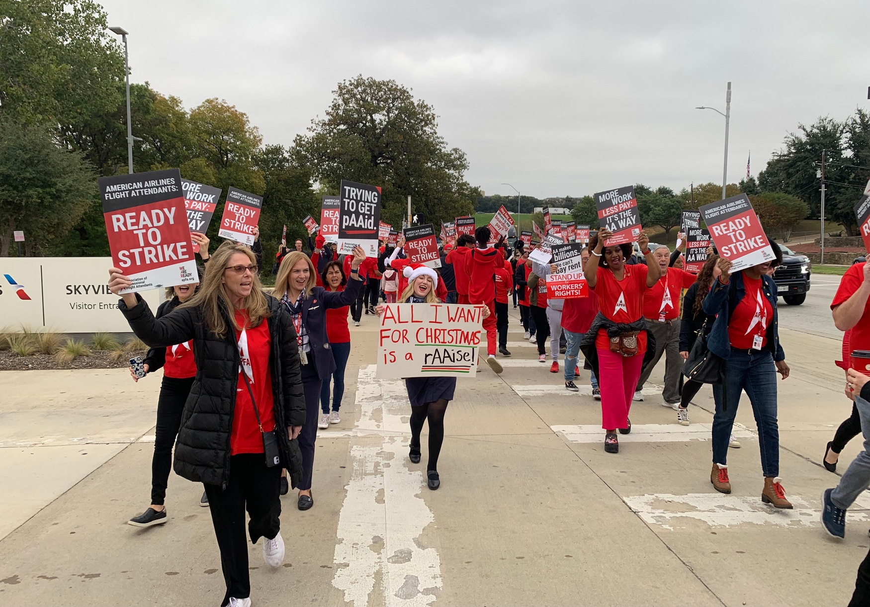 Flight Attendants Picket American as Deadline Nears
