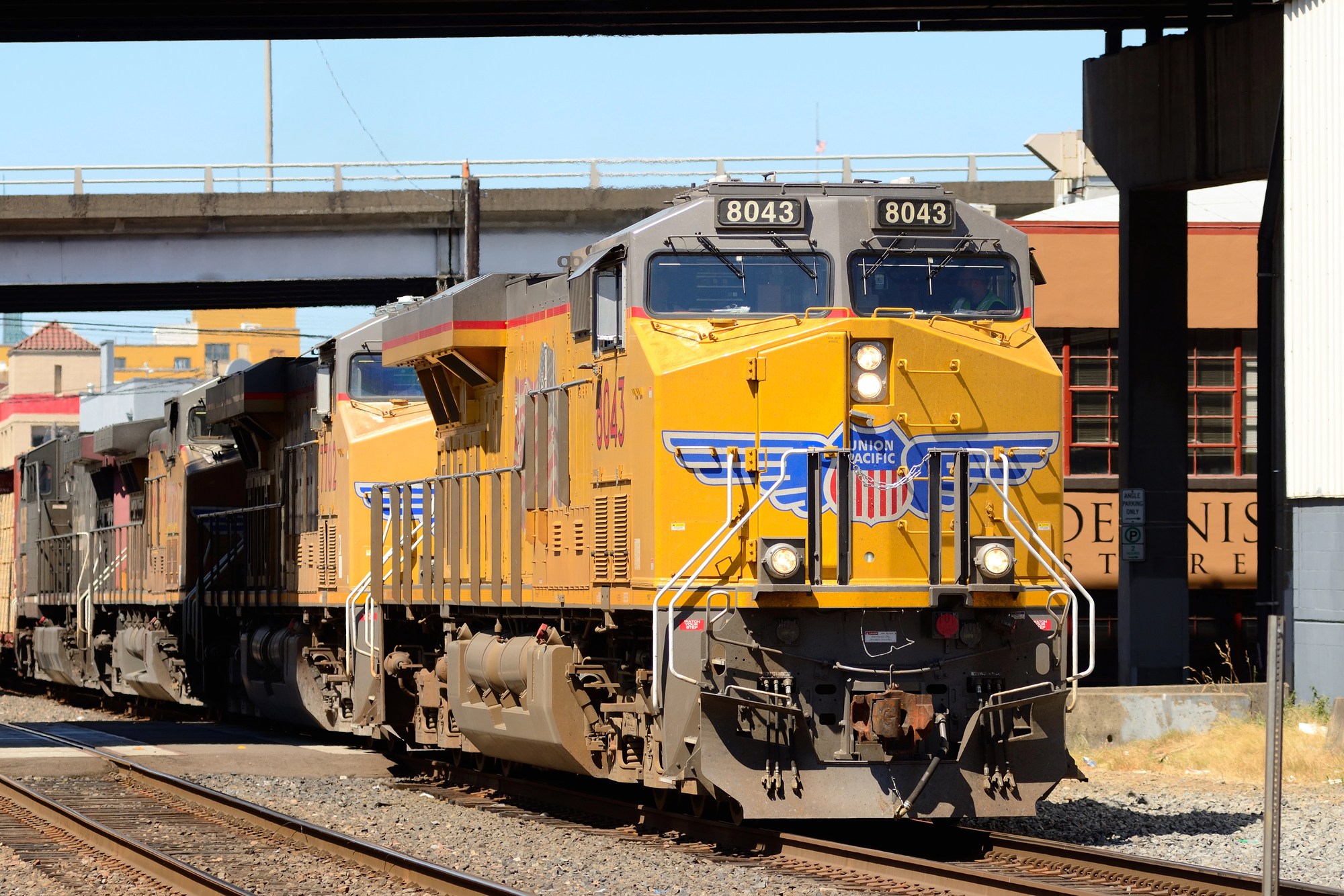 Union Pacific, Norfolk Southern Discuss Merger To Create Transcontinental Railroad