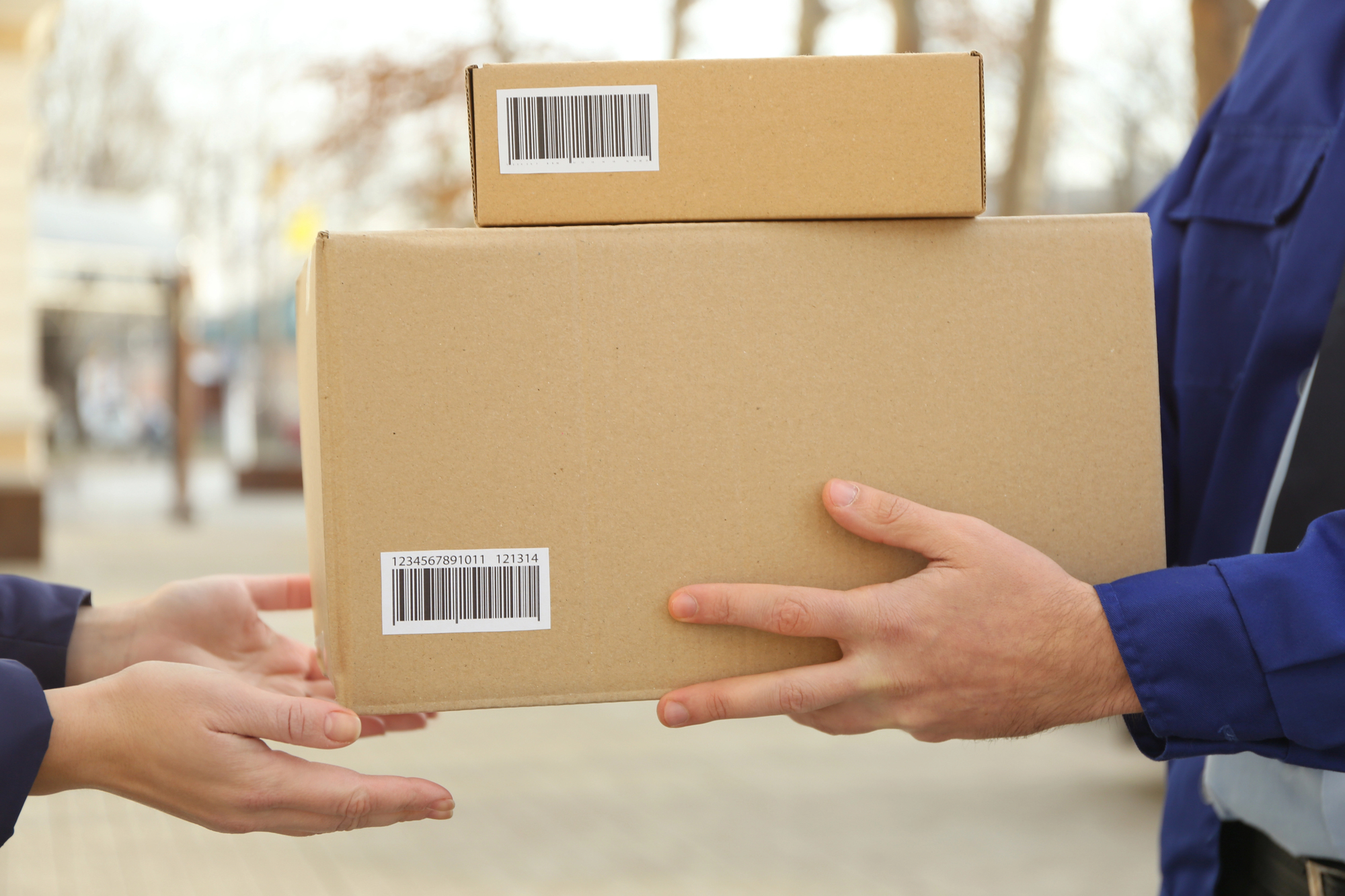 European Postal Services Suspend Shipment of Packages to US Over Tariffs