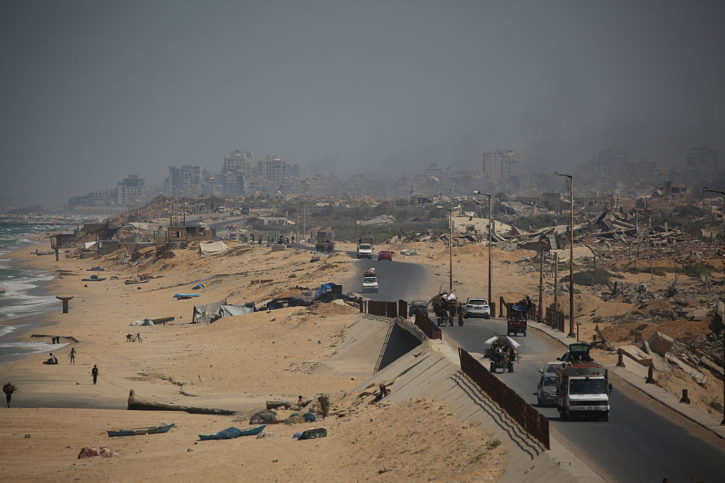 Israeli Strikes and Gunfire Kill 33 as Gaza City Becomes Focus of Famine and a Military Offensive