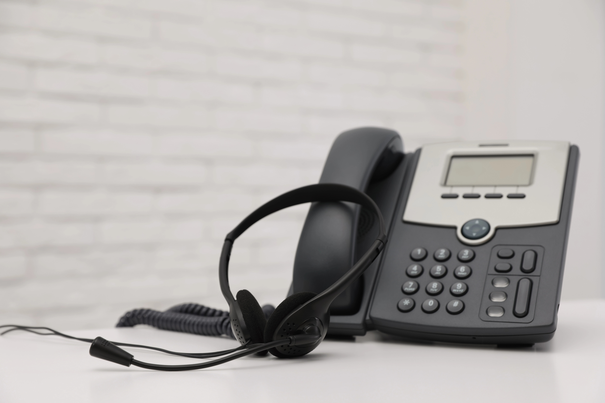 AI Shakes Up the Call Center Industry, but Some Tasks Are Still Better Left to the Humans