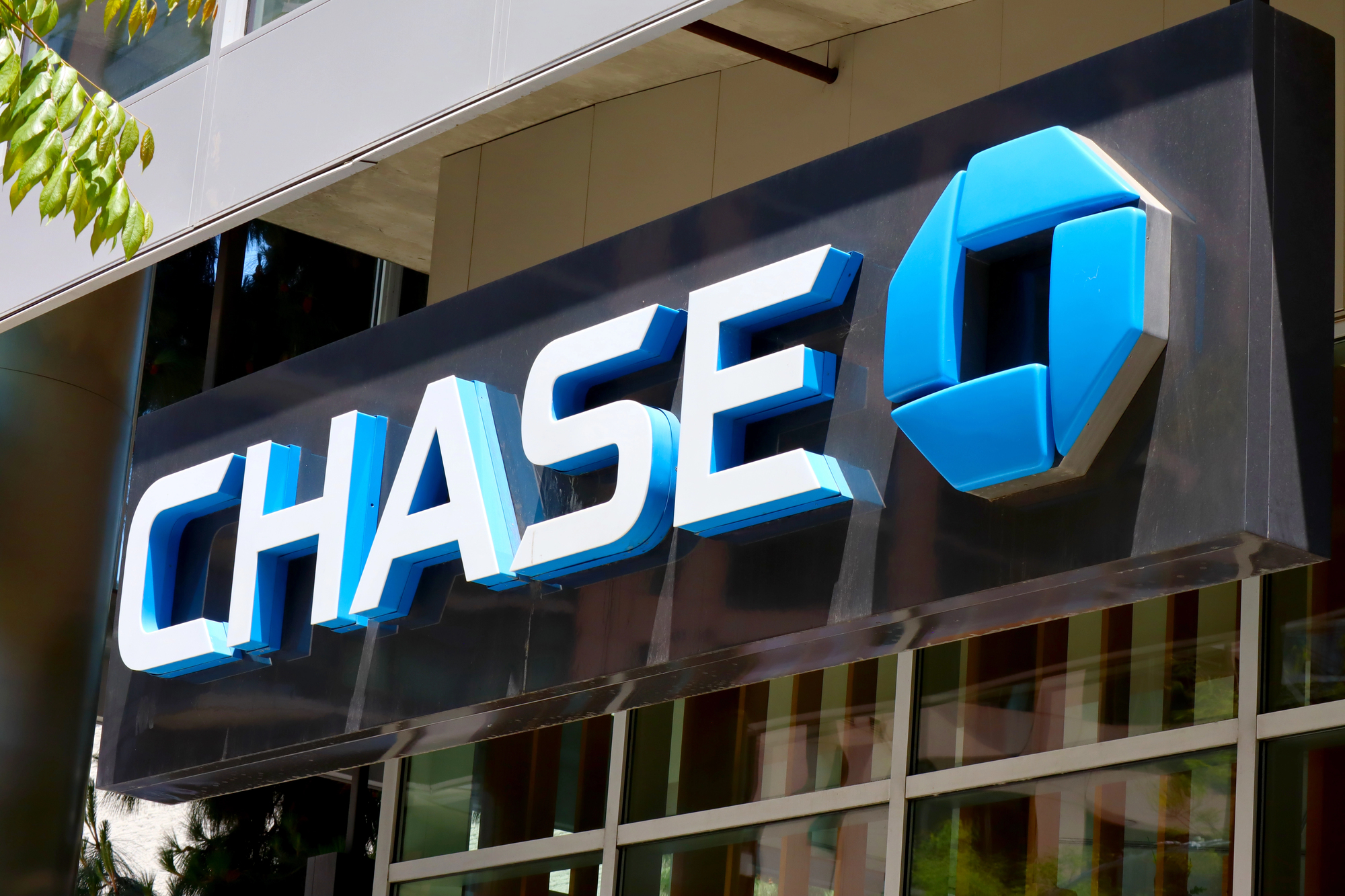 Regional Banks’ Bad Loans Spark Concerns on Wall Street