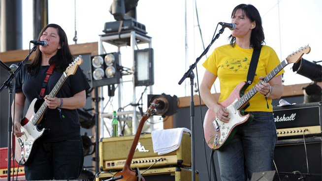 Breeders Release Version of “Divine Hammer” With J Mascis At the Mic