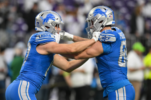 Dec. 24, 2023 ~ Detroit Lions tight end Sam LaPorta (left) and tight end Anthony Firkser (86) warm up before the game against the Minnesota Vikings at U.S. Bank Stadium. Photo: Jeffrey Becker ~ USA TODAY Sports