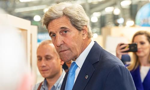 Kerry Compares Climate Change Movement to World War II