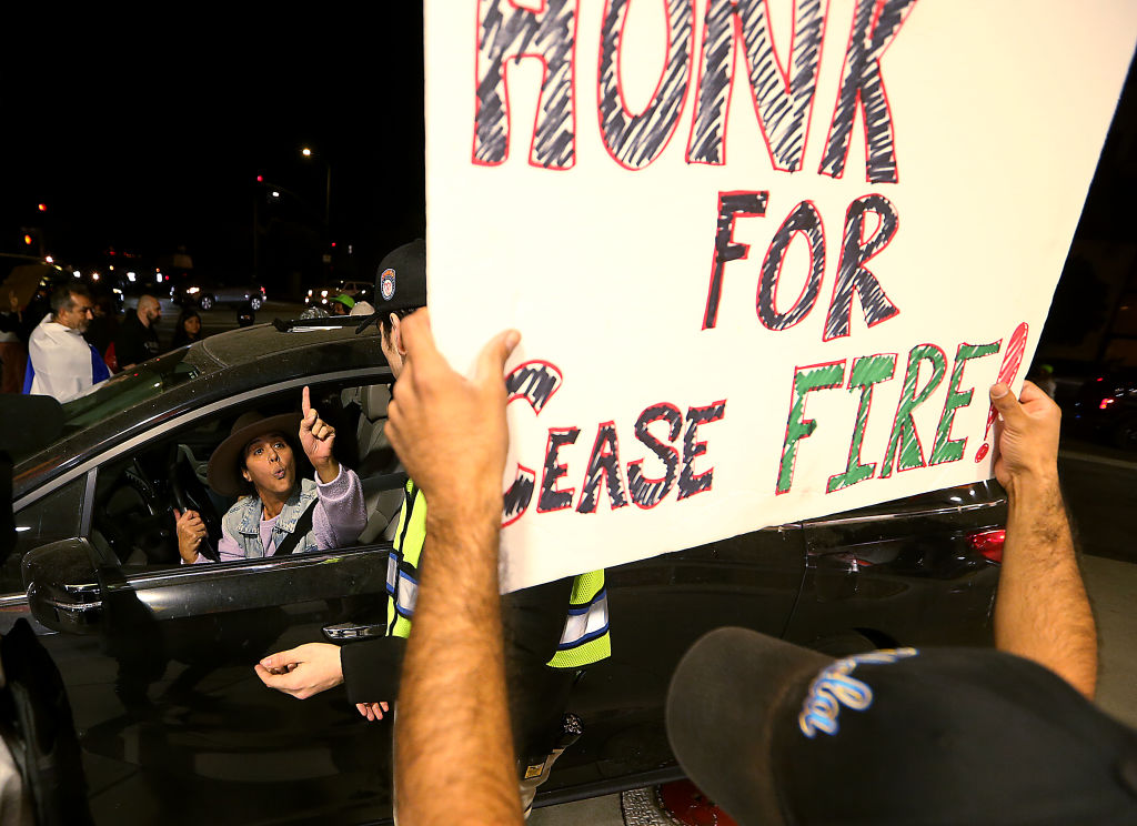 Pro-Hamas Extremists Attack Israel Supporters—Right in Front of LA’s Museum of Tolerance