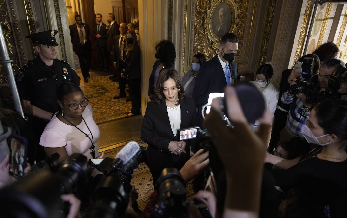 After Weeks Promoting Kamala, Media Celebrate Her ‘Amazing’ ‘Momentum’