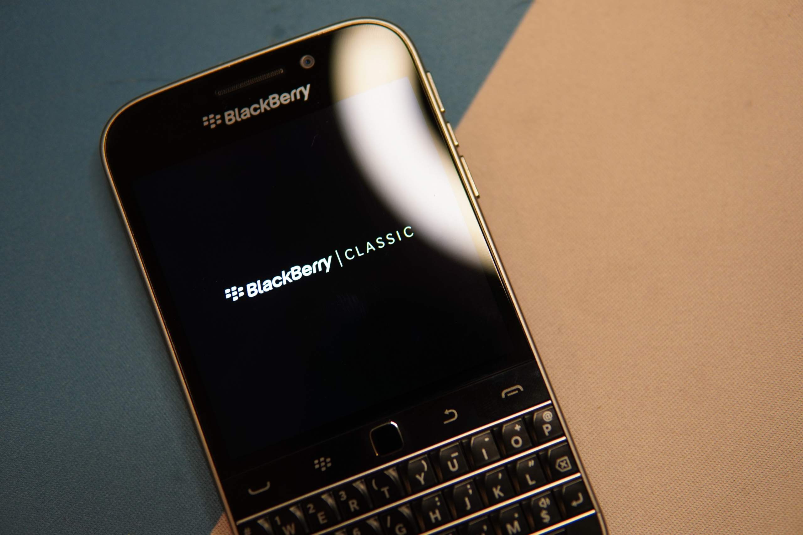 Old BlackBerry Phones Will Stop Working Tomorrow