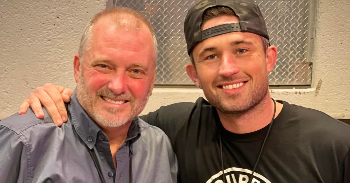 Michael Ray Shares Video of Performance With Jeff Carson on Stage Singing “The Car”