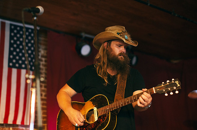 See Chris Stapleton Cover Willie Nelson, Ray Charles At CMA Awards