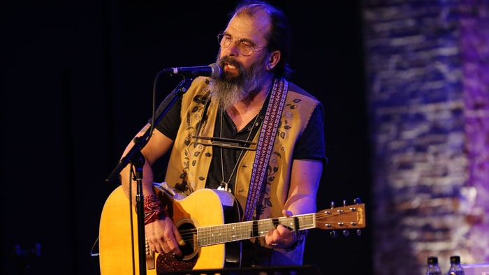 Steve Earle Recruits Miranda Lambert, Willie Nelson For New Album