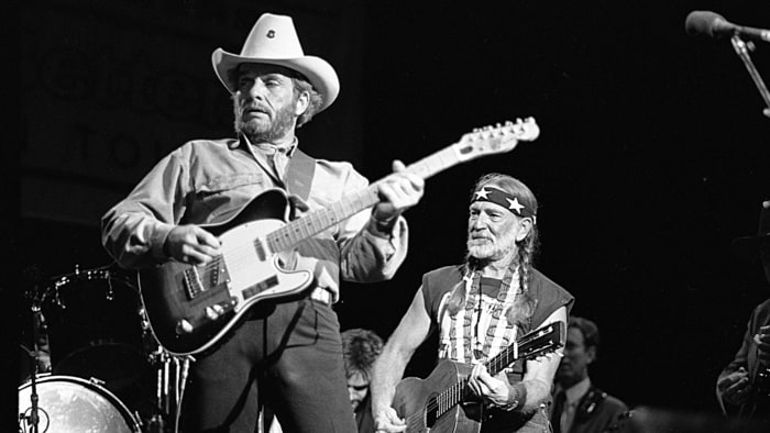 See Willie Nelson, Merle Haggard Sing ‘The Only Man Wilder Than Me’