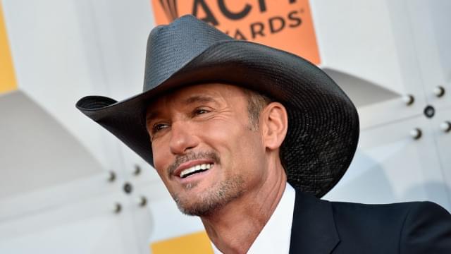 Tim McGraw Tweets Support For Dick’s, Walmart’s New Gun Policy