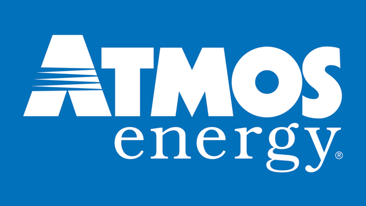 Atmos Energy Makes $5,000 Donation To MLK Center