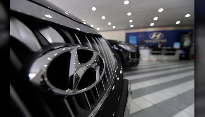 Hyundai Recalls SUVs; Software Flaw May Stop Acceleration