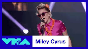 VMAs 2017: Watch Miley Cyrus Go Retro In ‘Younger Now’ Performance