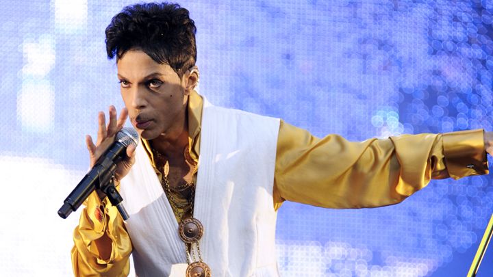 Investigators: Prince In Possession Of Painkillers At Time Of Death