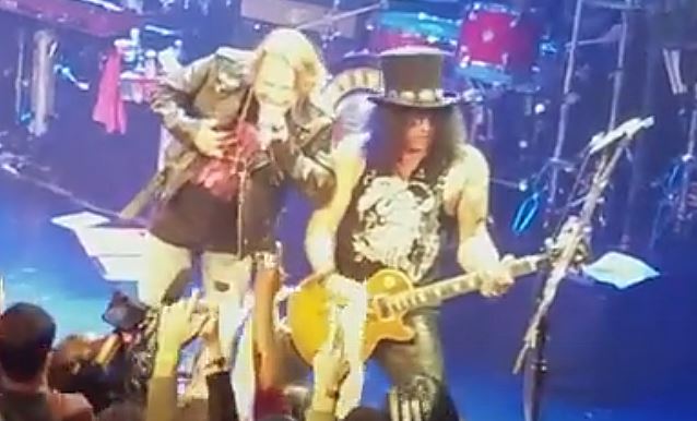 Guns N’ Roses: See Video Of Axl, Slash Reunited