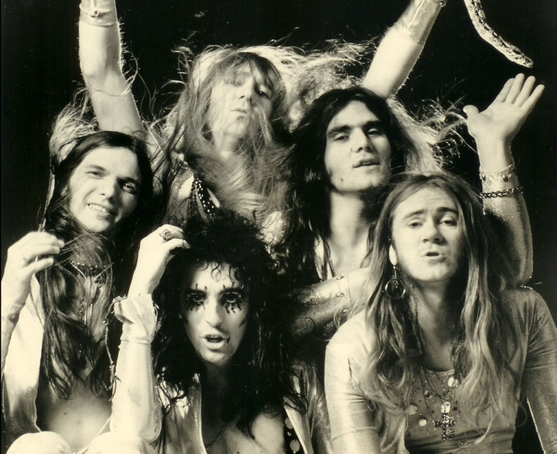 Alice Cooper Reunites With Original Members Of Alice Cooper Band For New Album