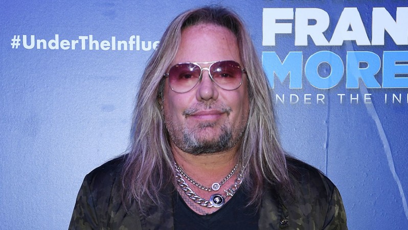 Vince Neil Charged With Assaulting Autograph Hunter