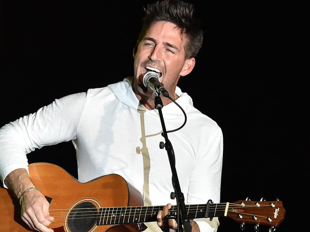 Jake Owen Announces 2020 Acoustic Tour: “Down to the Tiki Tonk Tour”