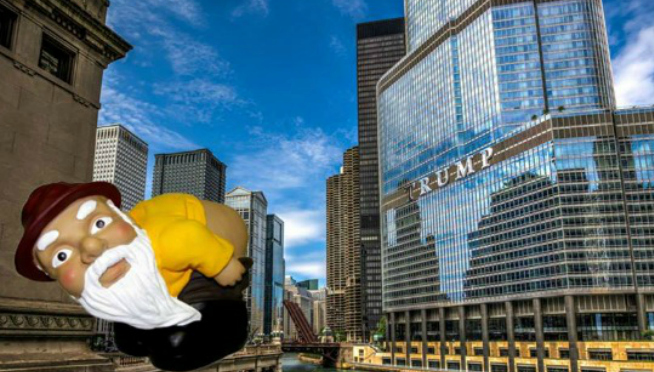 Butt Out: Hundreds Expected To Moon Trump Tower In Chicago