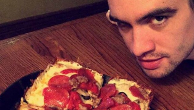 Listen to Panic! At the Disco with PIZZA LYRICS