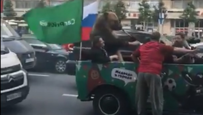 Why is PIQNIQ Bear in Moscow?