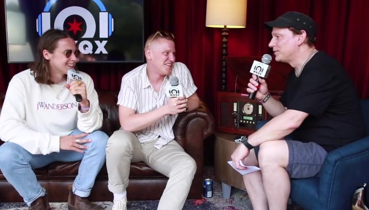 Lollapalooza: Jungle hangs out in the 101 WKQX tent (backstage interview with wALT)