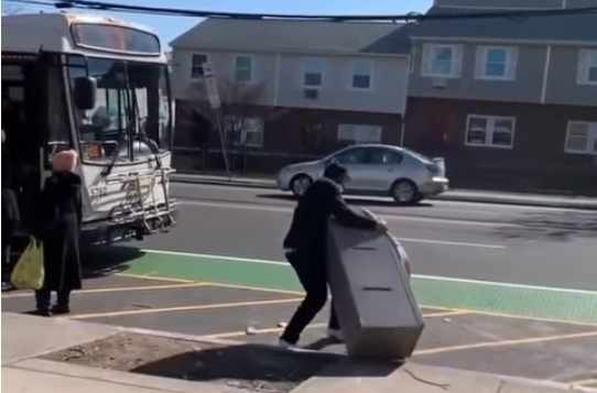 VIDEO: When stealing an ATM don’t take it on the bus