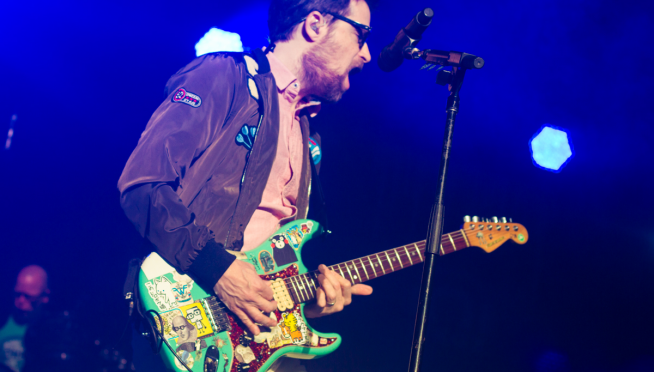 Rivers Cuomo covers a Green Day classic — with an assist from his wife