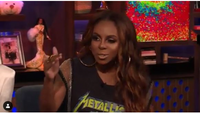 REAL HOUSEWIFE WEARING METALLICA SHIRT ASKED TO NAME 3 METALLICA SONGS …