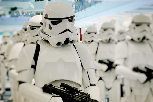 Watch Stormtrooper roast Star Wars fan at Disney World